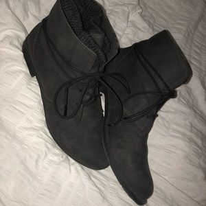 black booties